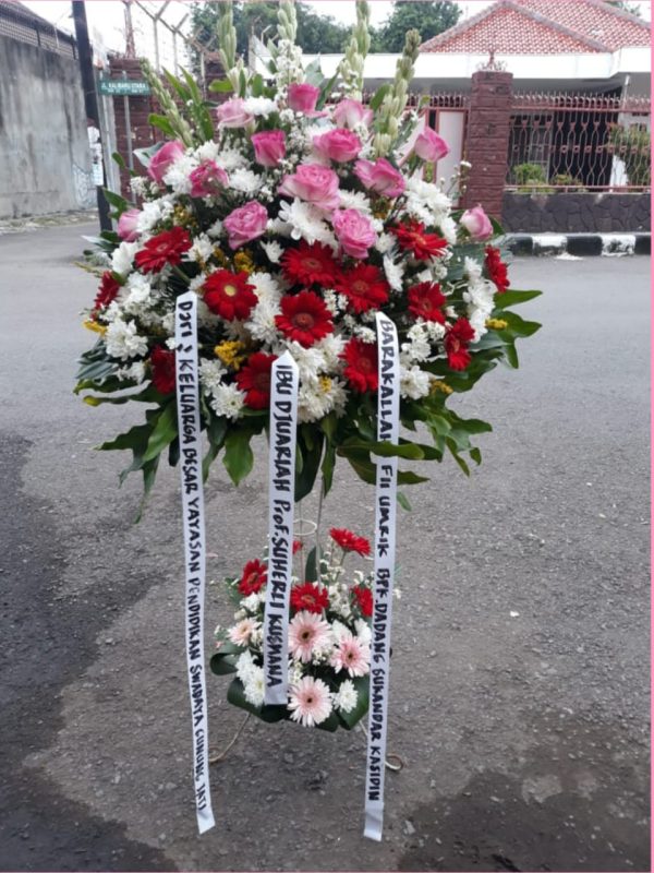 Papan Bunga Terdekat Selaawi